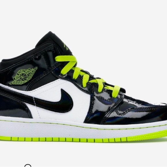 Nike Air Jordan 1 Mid Black Cyber Mystic Green (gs) - Picture 3 of 6